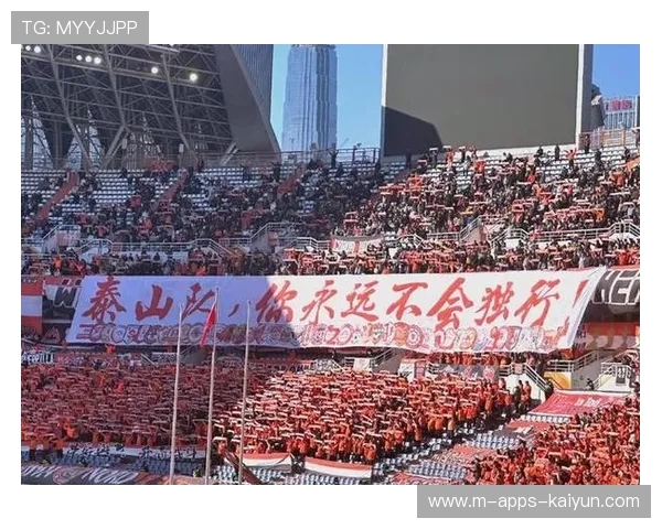 俱乐部组织社区赛，拉近与球迷的情感纽带